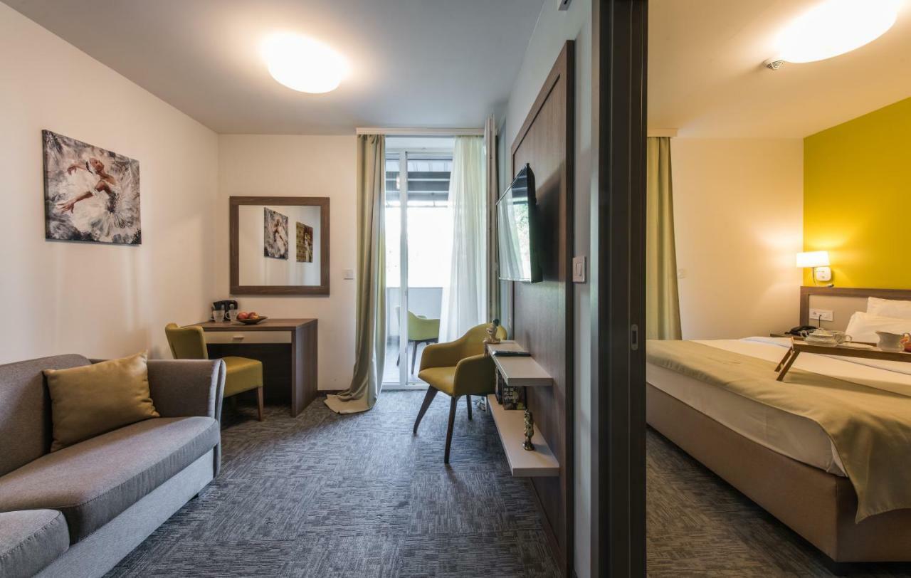 Hotel Fontana Vrnjačka Banja Esterno foto