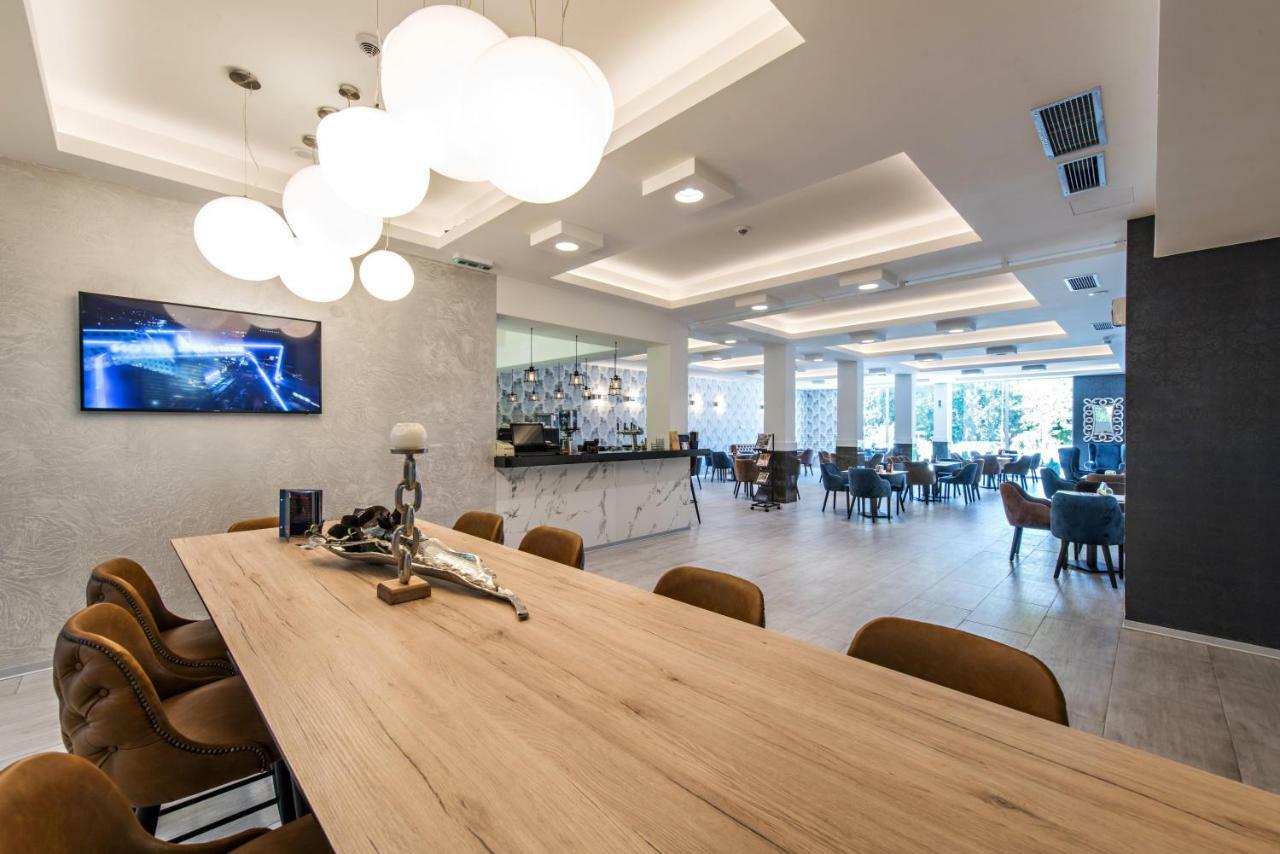 Hotel Fontana Vrnjačka Banja Esterno foto